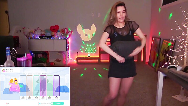 Alinity Naked Nip Slip