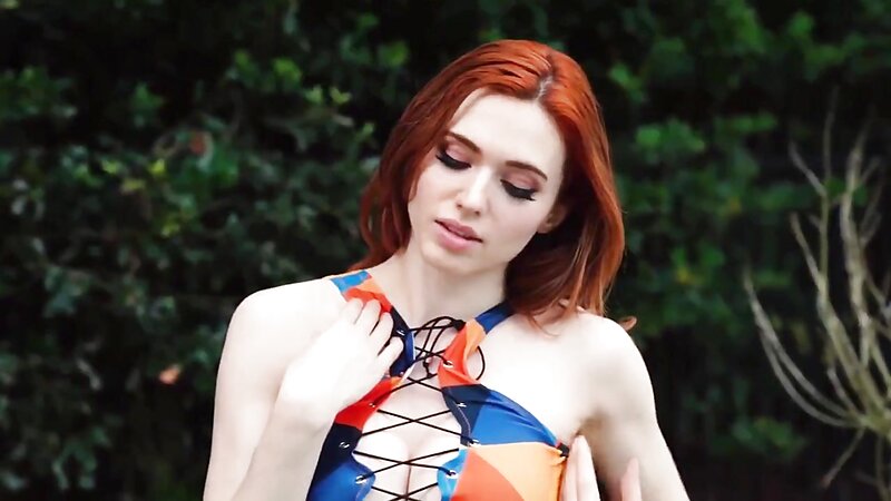 Amouranth Hot Yoga and Stripteasing