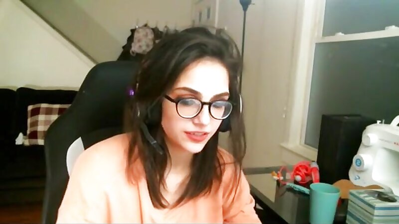 Ayrigand Accidental Boob Slip