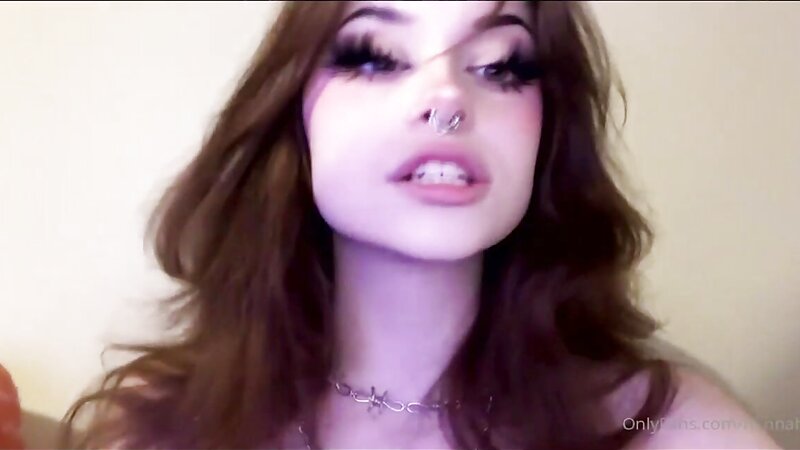 Hannah Owo Nude Teen Twitch Streamer Photos