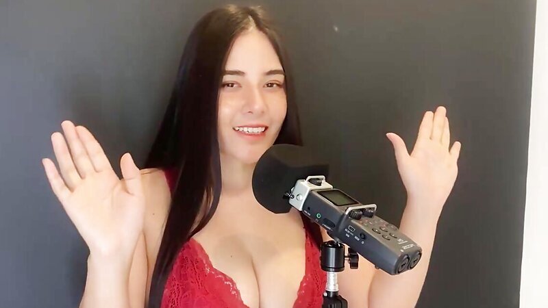 ASMR Wan Sucking a Banana