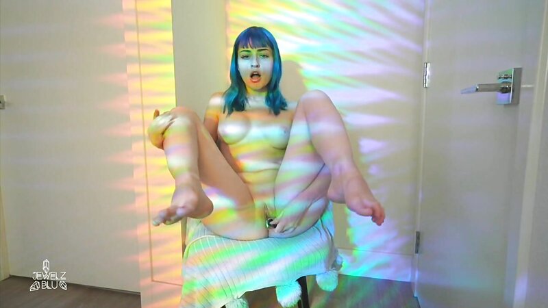 Jewelz Blu Giving Jerk Off Instructions and Foot Fetish