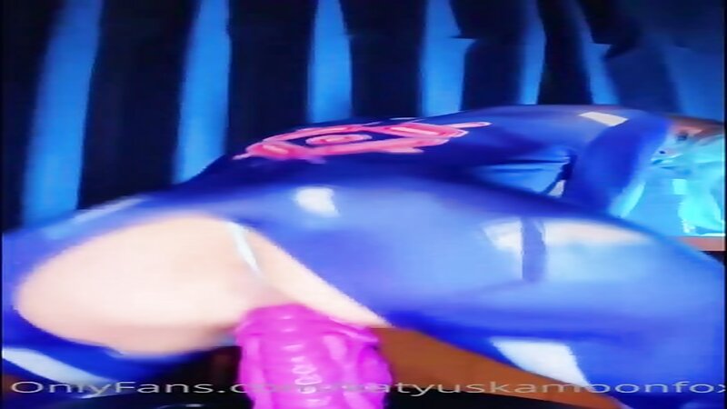 Katyuska Moonfox Riding a Dragon Dildo