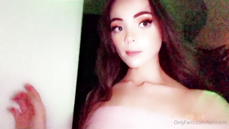 Littlmisfit Nude Pussy and Tits Tease Show