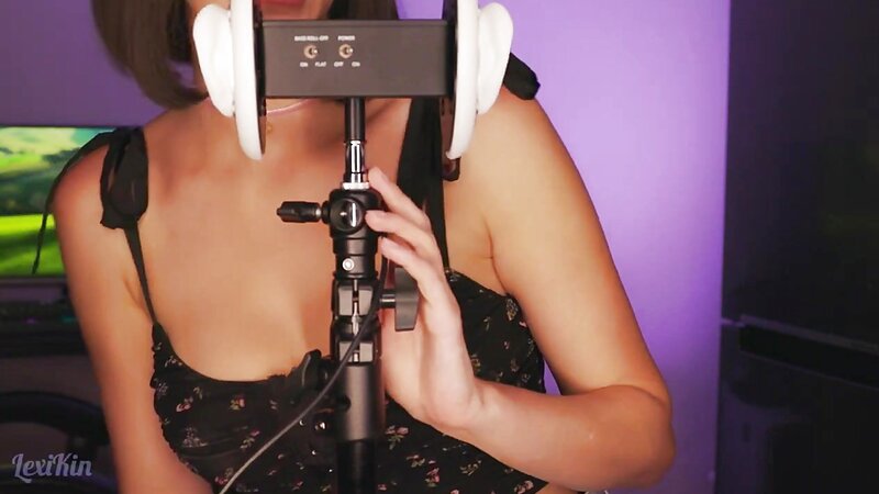Lexikin Passionate ASMR Kisses