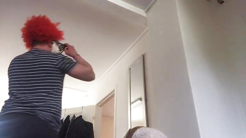 Streamers Girlfriend Accidentally Showing Pussy
