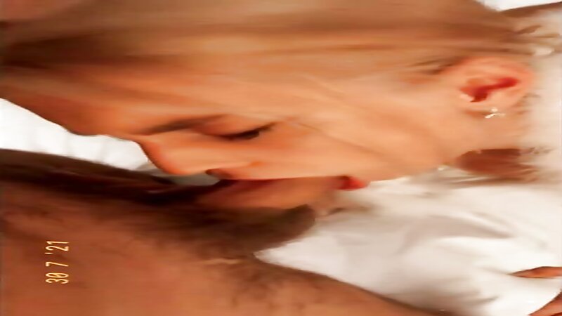Zoie Burgher Sloppy Cumshot and Facial