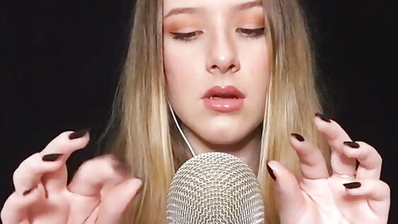 Diddly Asmr Soothing Hand Movements and Plucking