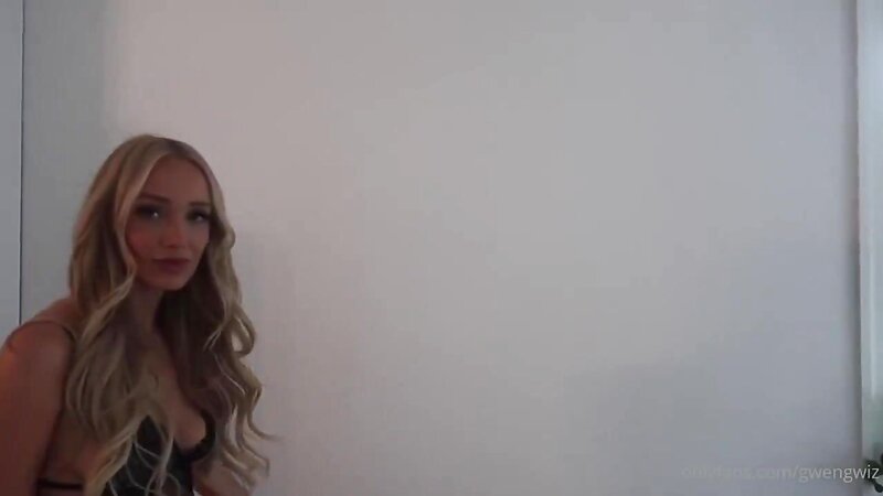 Gwen Gwiz Hot Chairman Sex
