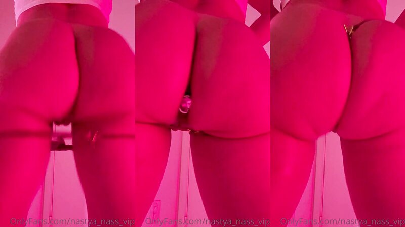 Nastya Nass Anal Twerking with a Butt Plug