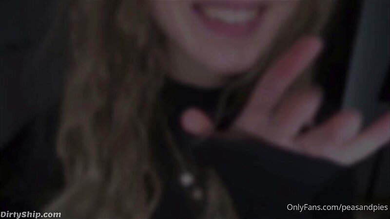PeasAndPies Sexy Lingerie Stripteasing Show