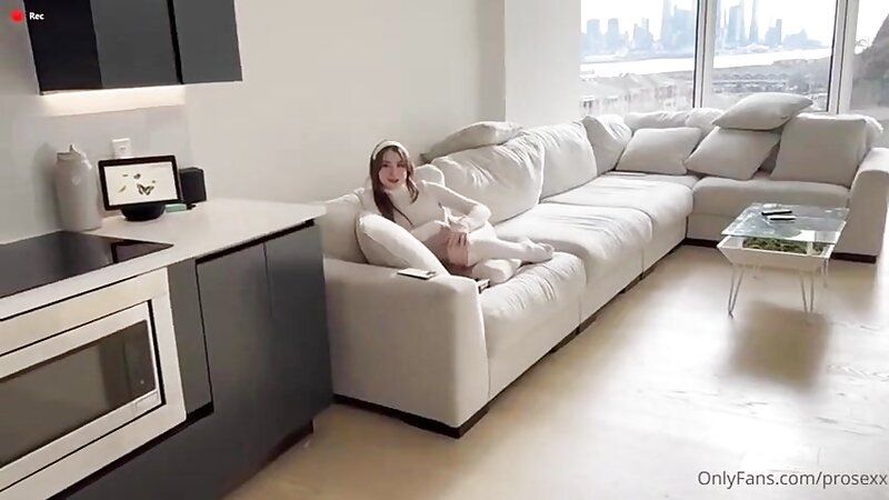Rosie Rider Crazy Big Dick Fucking Show