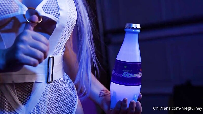 Meg Turney Cosplay Girl Teasing in Nuka Cola Quantum Outfit