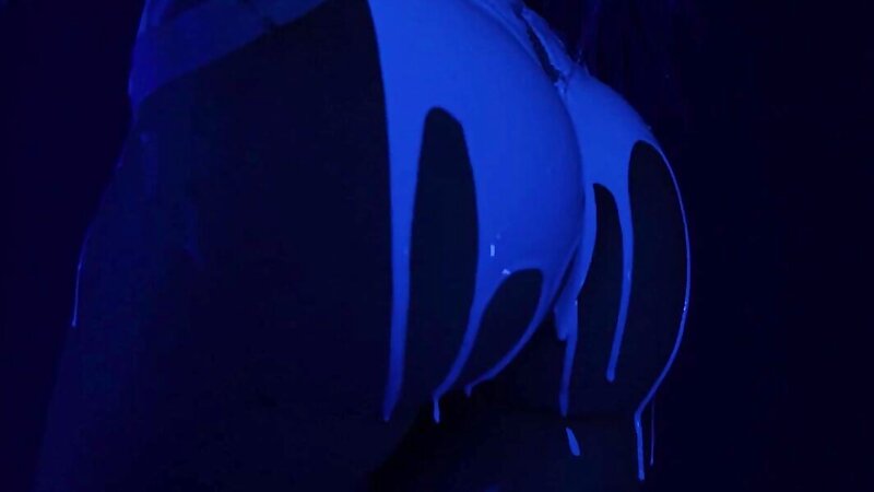 Meg Turney Cosplay Girl Teasing in Nuka Cola Quantum Outfit