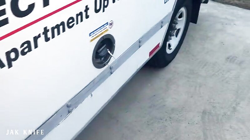 Lana Smalls Fucking A Client In Her Moving Truck