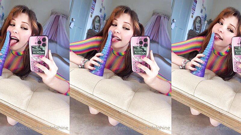 Belle Delphine Blowjob with Alien Dildo