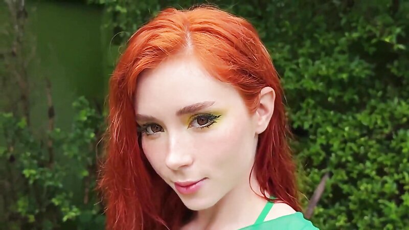 Sweetie Fox Fit Outdoor Fucking