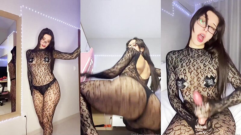 Voulezj Hot Mommy Giving Jerk Off Instructions