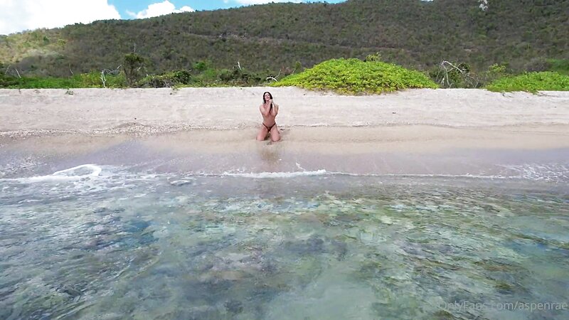 Aspen Rae Stranded on Island Giving Intense Blowjob