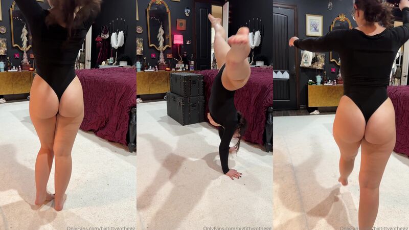Bigtittygothegg V-Day Dildo Ride