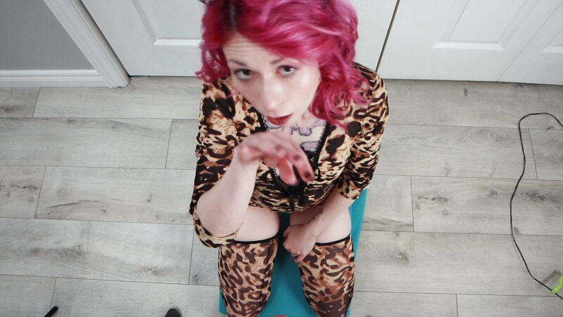 AnnieCunnings Leopard Print Deepthroating and Throatpie