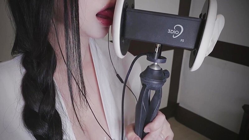 Yoon Ying ASMR Roleplay A Night With the Innocent Young Lady