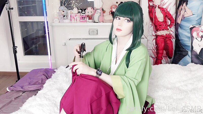 MaoMao Makima Cosplay ASMR Fabric Scratching