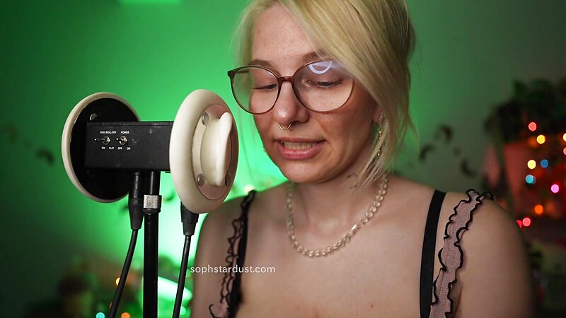 Soph Stardust ASMR Ear Licking, Kissing, Touching, Wet & Dry Top Scratching