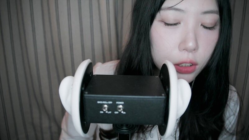 Dooboo ASMR Ear Licking Late Night Sensory Exam