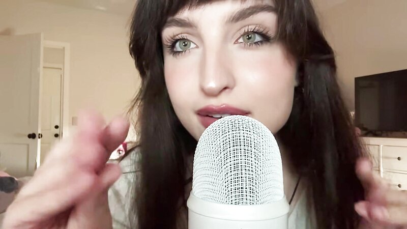 Beebee ASMR Naked Whisper Repeating Your Names