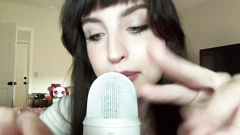 Beebee ASMR Naked Whisper Repeating Your Names