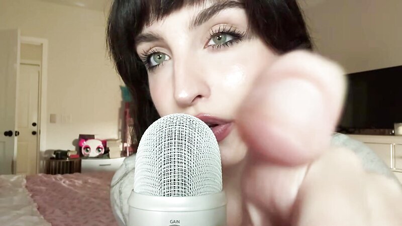 Beebee ASMR Naked Whisper Repeating Your Names