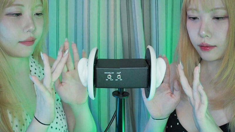 Dooboo ASMR Twins Nude Ear Licking and Kisses on 3DIO Microphone