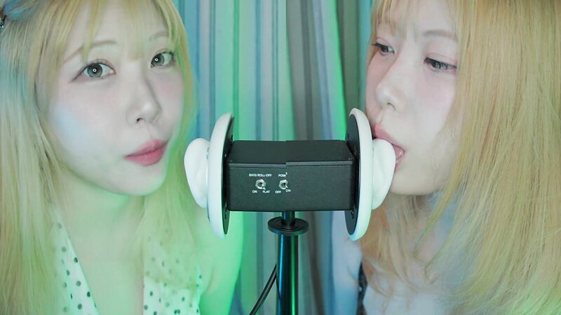 Dooboo ASMR Twins Nude Ear Licking and Kisses on 3DIO Microphone
