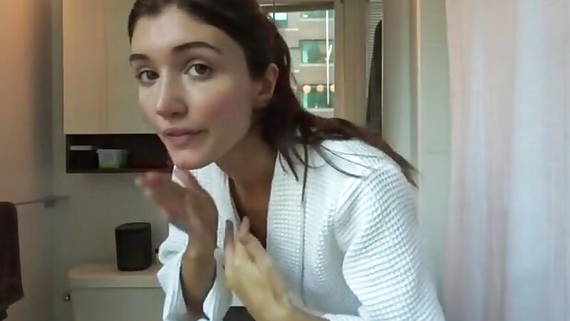 Jennifer Maxwell Accidental Nipple Slip