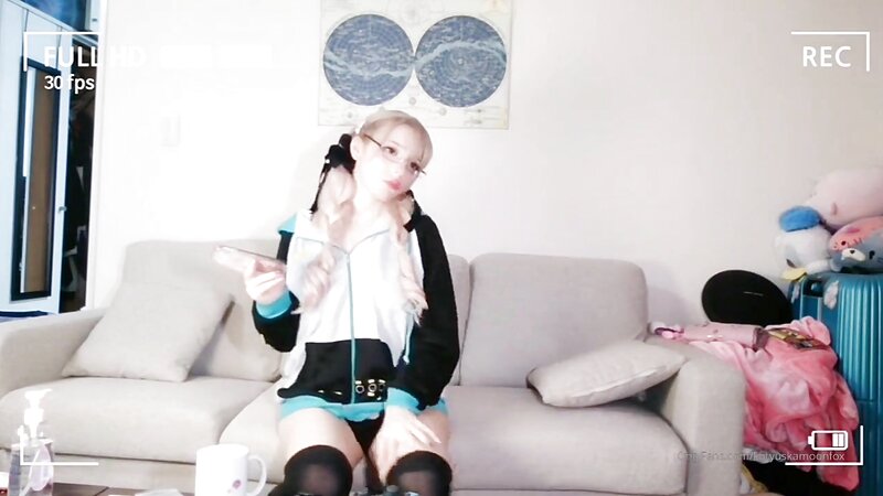 Katyuska Moonfox Nude Cosplay Masturbating
