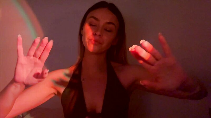 Simply Kel Gentle Skin Scratching, Brushing, Fabric Sounds, Collarbone Tapping & Massage ASMR