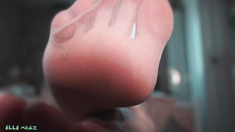 Elle Marz Stepmom Feet Feminization POV