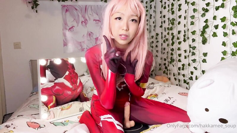 Tinyhakka Zero Two Cosplay Rides a Dildo