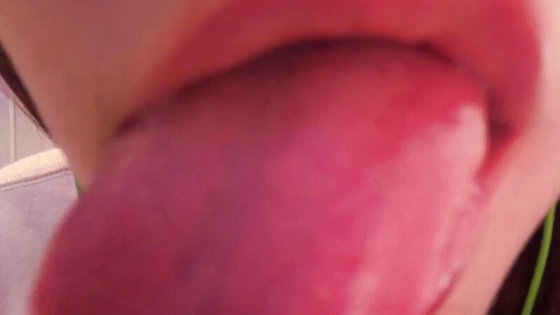 SleepySlugASMR Lens Licking and Mic Licking 1 Hour ASMR