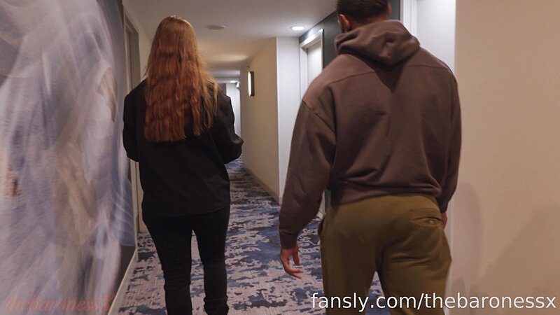 TheBaronessX – Regular Guy Pounds My Pussy In NYC