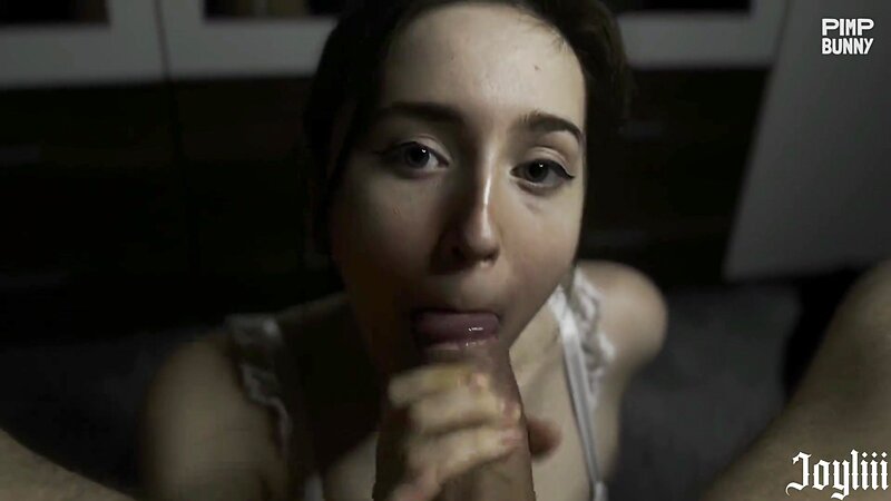 Joyliii Blows Her Man's Cock And Gets CIM