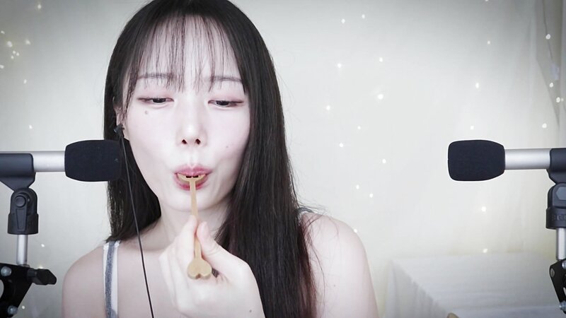 Jamonghae ASMR Eating You with Mouth Sounds