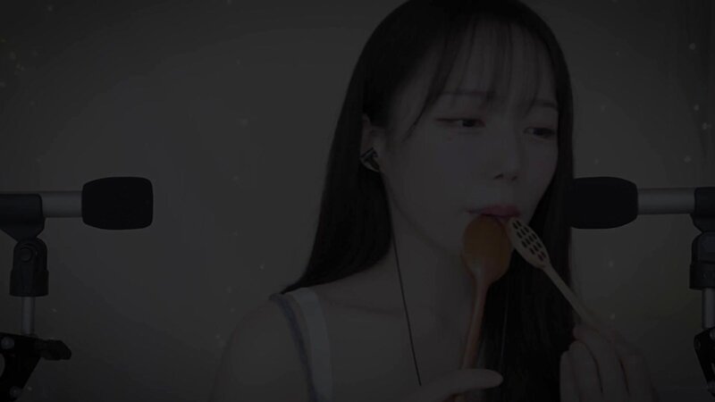 Jamonghae ASMR Eating You with Mouth Sounds