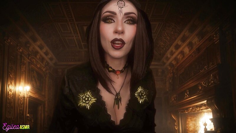 Egilea ASMR Roleplay: Cassandra Cuts Hair for Kisses in Fit Cosplay