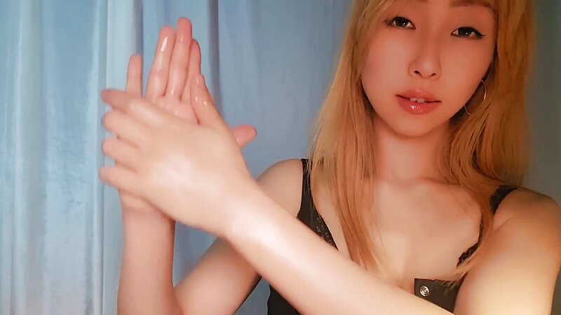 Nalbi ASMR Oil Massage Relaxing Asian Sensual Touch