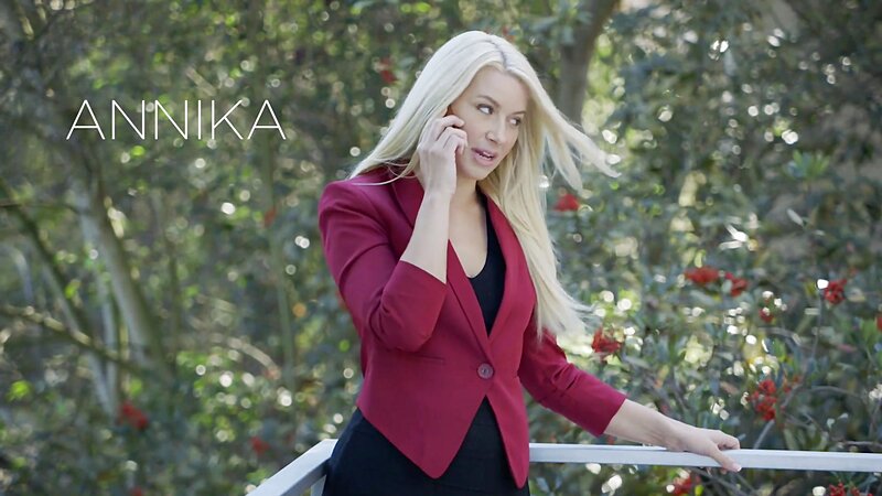 Anikka Albrite Blonde Pussy and Anal Fuck with BBC