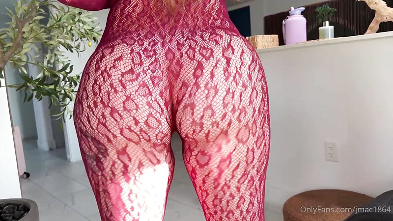 Richh Des Hot PAWG in Bodysuit Getting Creampied by JMac in POV
