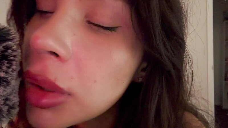 Vitsamin - 9 June 2026 - ASMR 50 Layers of Lipstick, Countdown, Gum Chewing, Slow Whispering