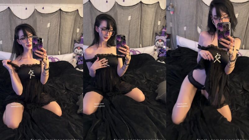 Nananightray - My straps slipped off… Totally not on purpose